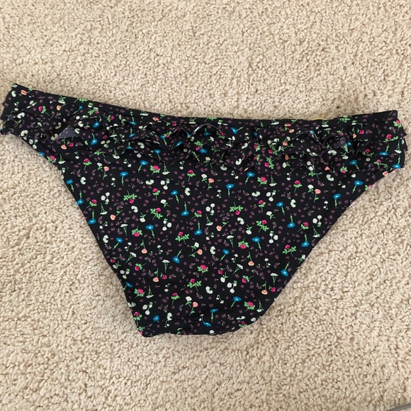 PINK (Victoria Secret) black print ruffle halter bikini in size M - Picture 2 of 4